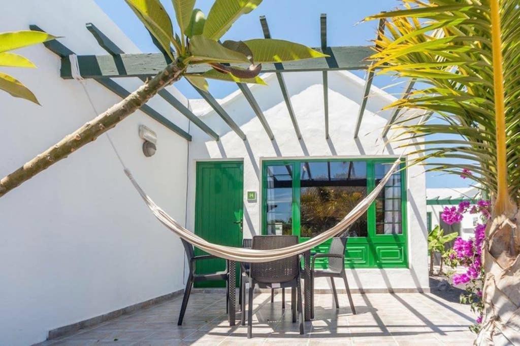 Bandama 14! 2 Bedroom Newly Renovated Bungalow, Los Pocillos, Puerto Del Carmen. Puerto del Carmen  Extérieur photo