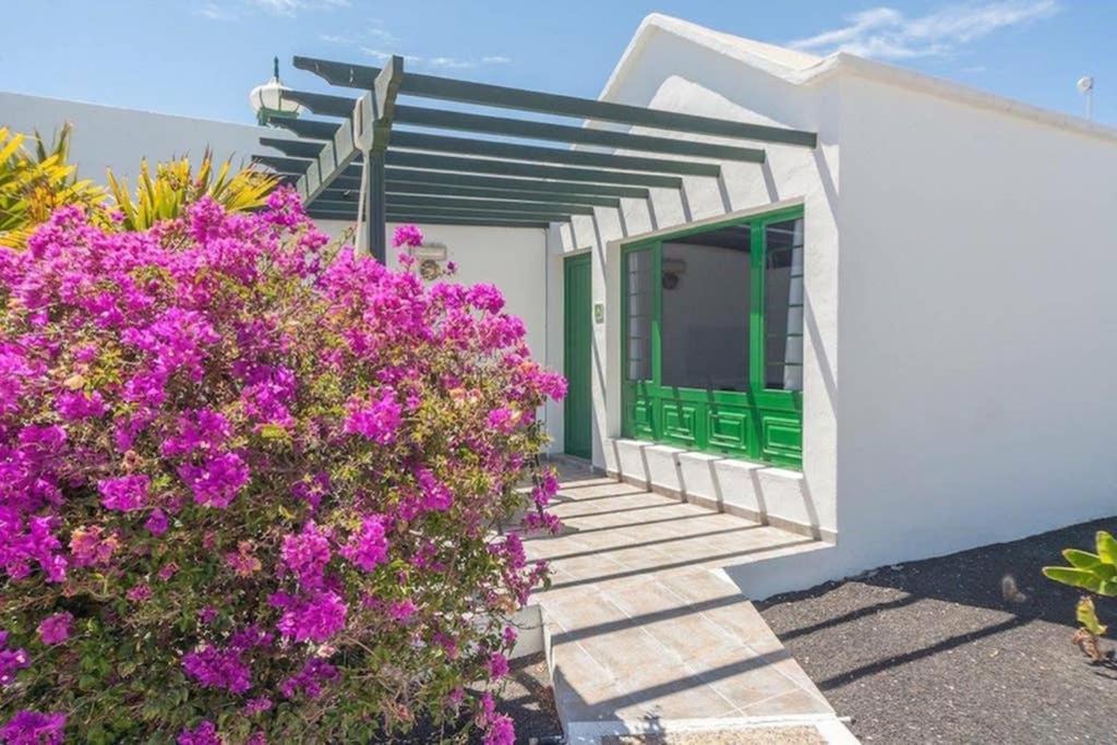 Bandama 14! 2 Bedroom Newly Renovated Bungalow, Los Pocillos, Puerto Del Carmen. Puerto del Carmen  Extérieur photo