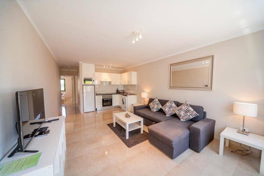 Bandama 14! 2 Bedroom Newly Renovated Bungalow, Los Pocillos, Puerto Del Carmen. Puerto del Carmen  Extérieur photo