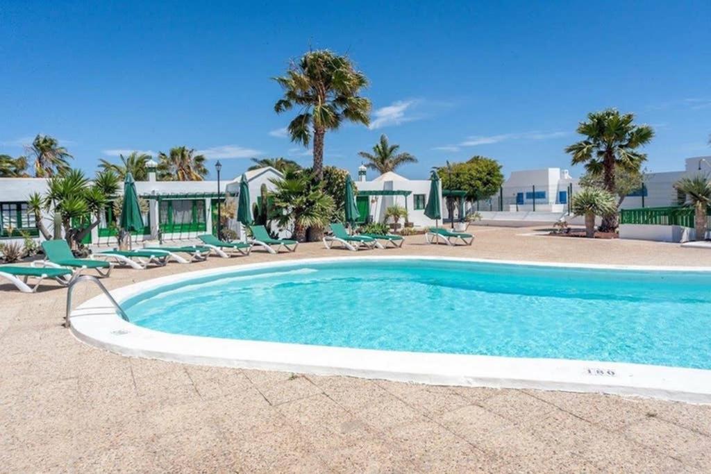 Bandama 14! 2 Bedroom Newly Renovated Bungalow, Los Pocillos, Puerto Del Carmen. Puerto del Carmen  Extérieur photo
