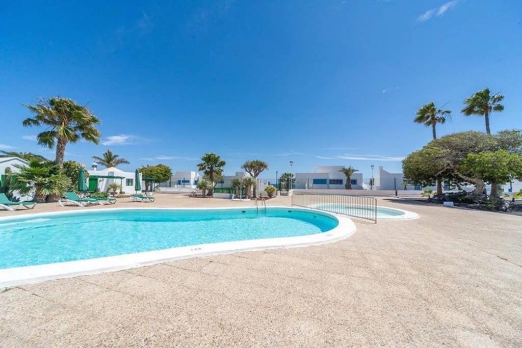 Bandama 14! 2 Bedroom Newly Renovated Bungalow, Los Pocillos, Puerto Del Carmen. Puerto del Carmen  Extérieur photo
