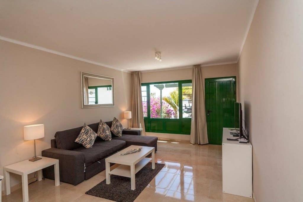 Bandama 14! 2 Bedroom Newly Renovated Bungalow, Los Pocillos, Puerto Del Carmen. Puerto del Carmen  Extérieur photo